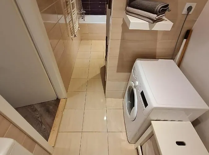 Turquoise Lofts Homestay *