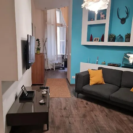 Turquoise Lofts Homestay Budapest