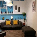 Turquoise Lofts Homestay *